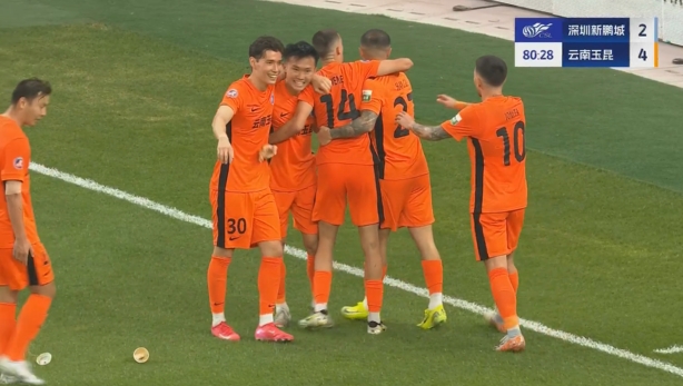 玉昆4-2領(lǐng)先新鵬城！杜加利奇冒頂，徐宏杰得球抽射破門